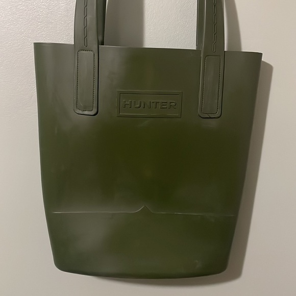 Hunter for Target Rubber Sling Tote Bag Green - Picture 3 of 7